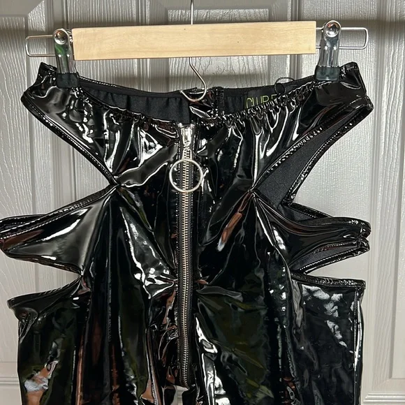 Short - Picture 3 of 9